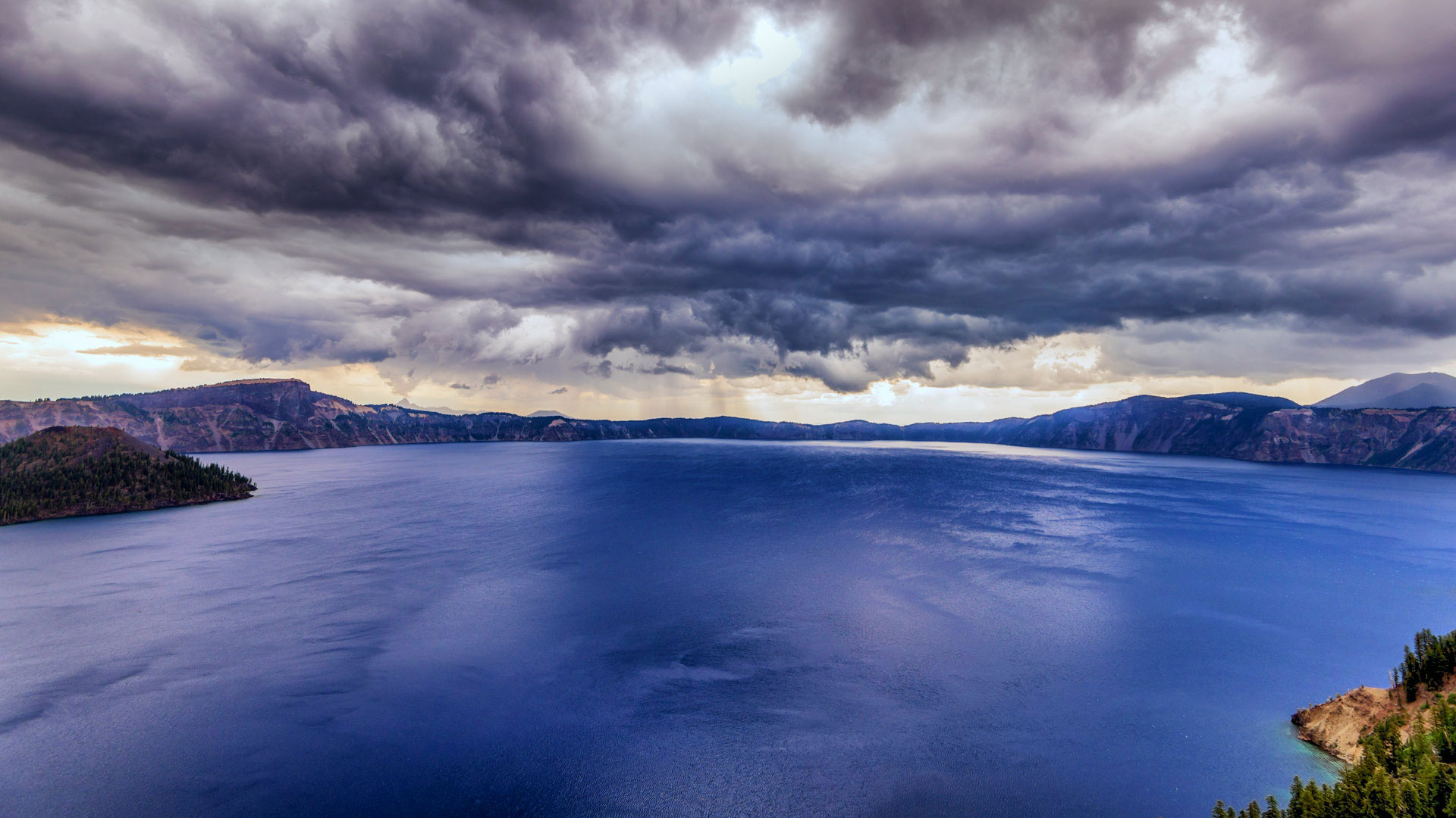 StormyCrater_ZH-CN7380963684_1920x1080.jpg