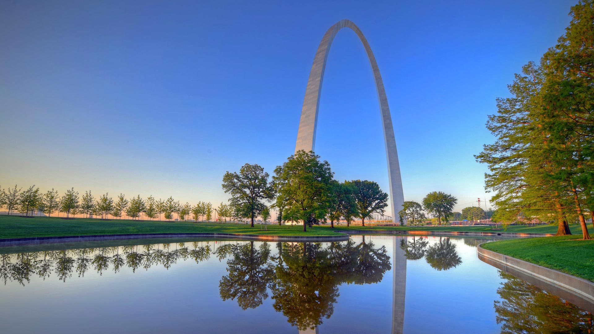 GatewayArchNP_EN-CN13744808809_1920x1080.jpg
