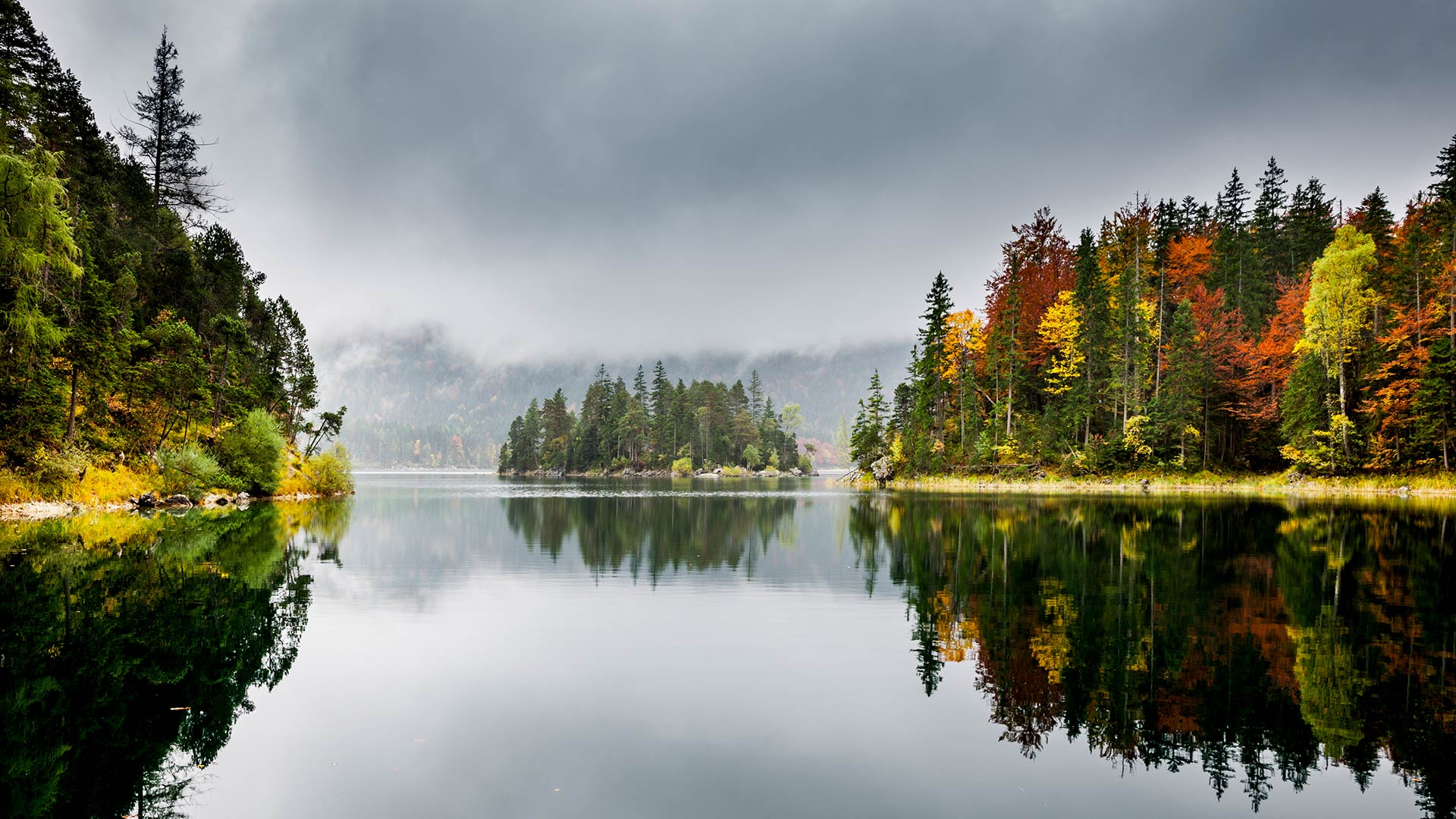 EibseeHerbst_ZH-CN9383344658_1920x1080.jpg