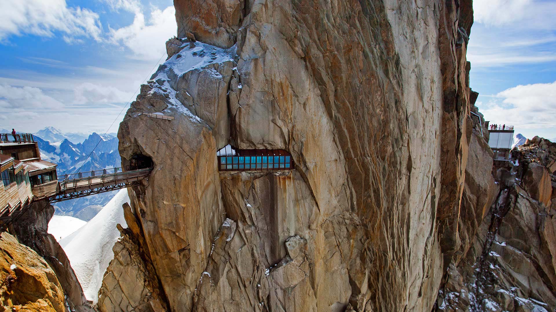 ChamonixWalkway_ZH-CN4774583061_1920x1080.jpg