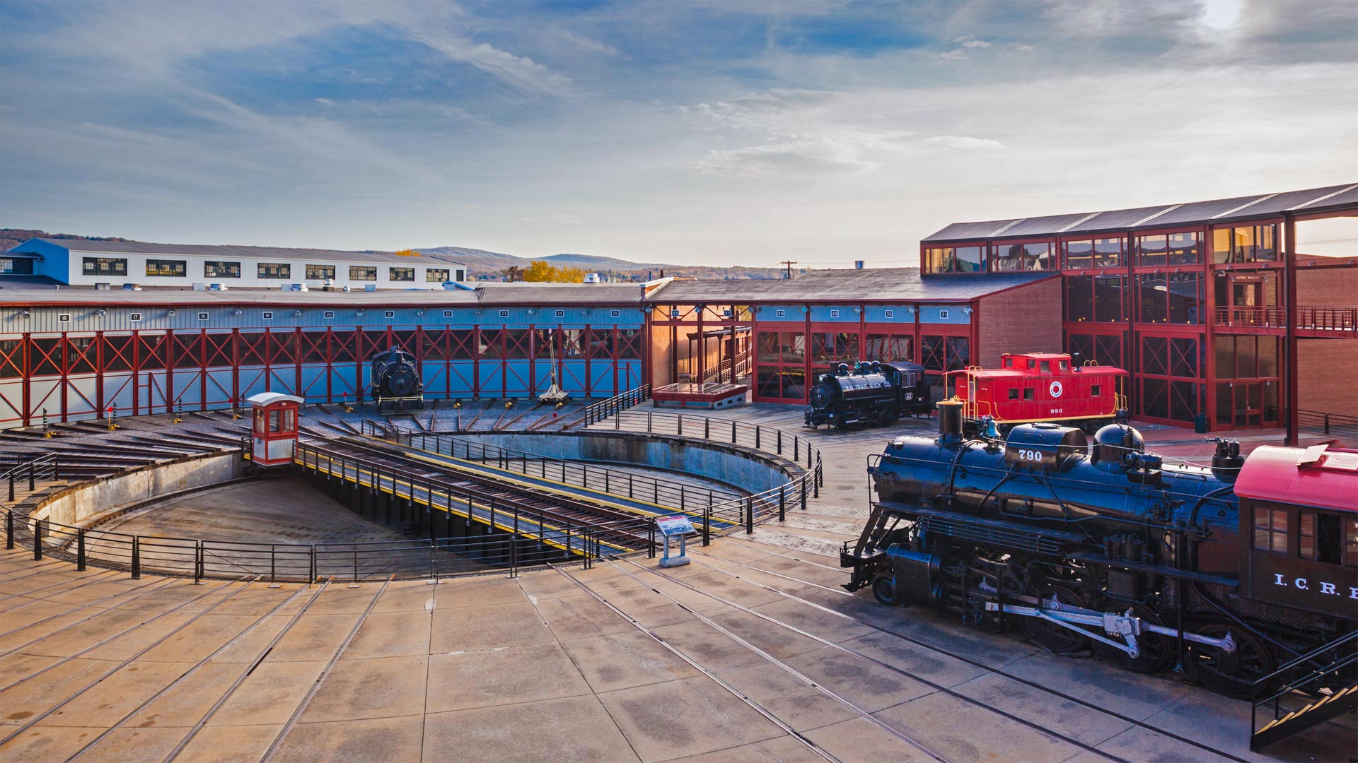 RailroadingTurntable_EN-CN3687755065_1920x1080.jpg