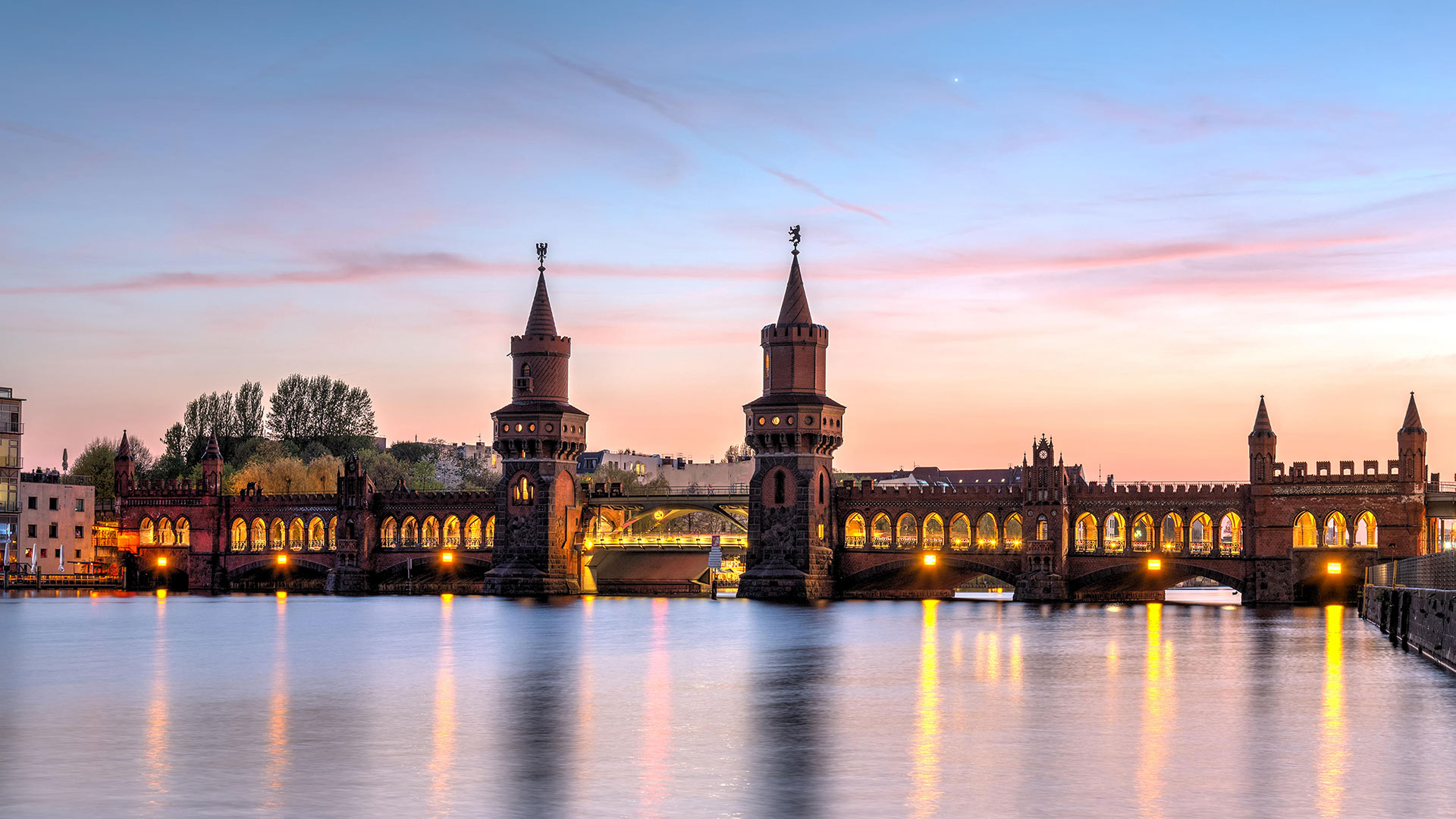 BerlinerMauerFall_ZH-CN1154604596_1920x1080.jpg