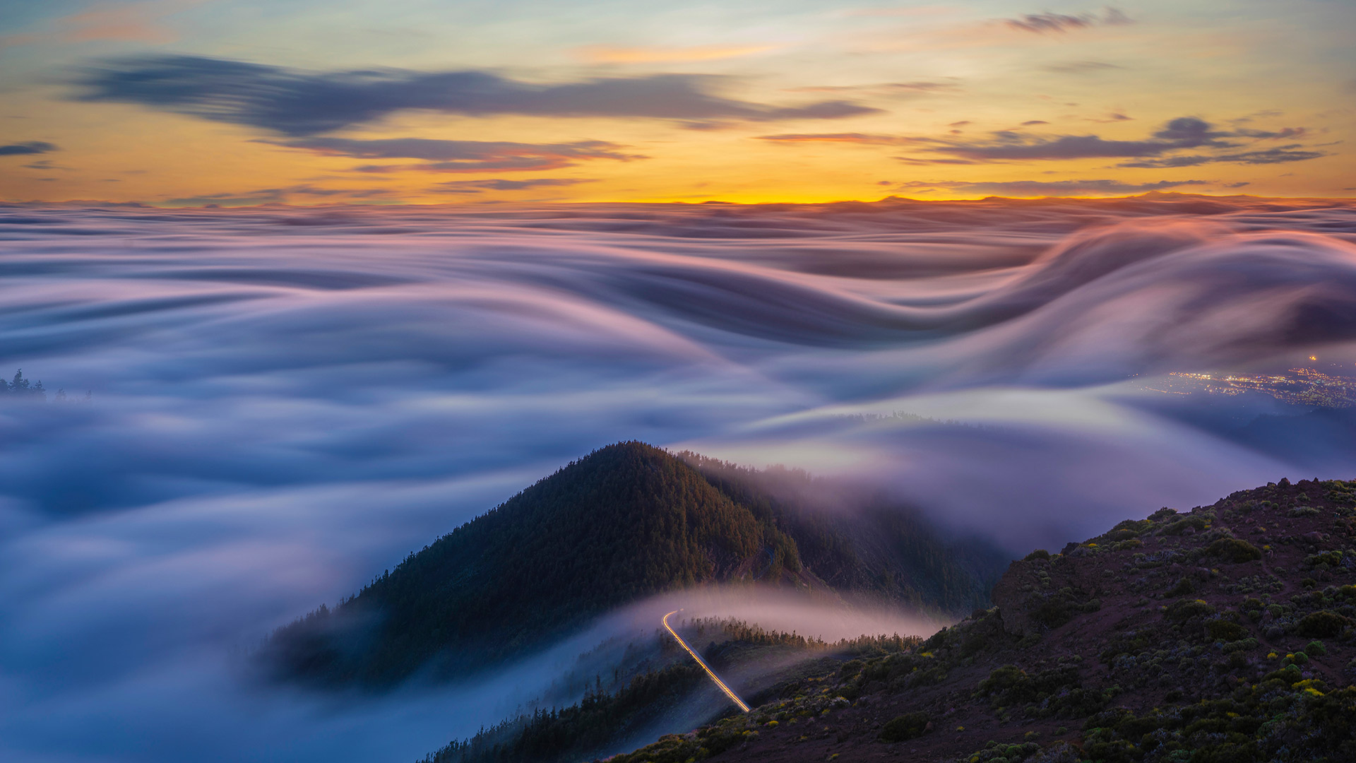 FlowingClouds_ZH-CN0721854476_1920x1080.jpg