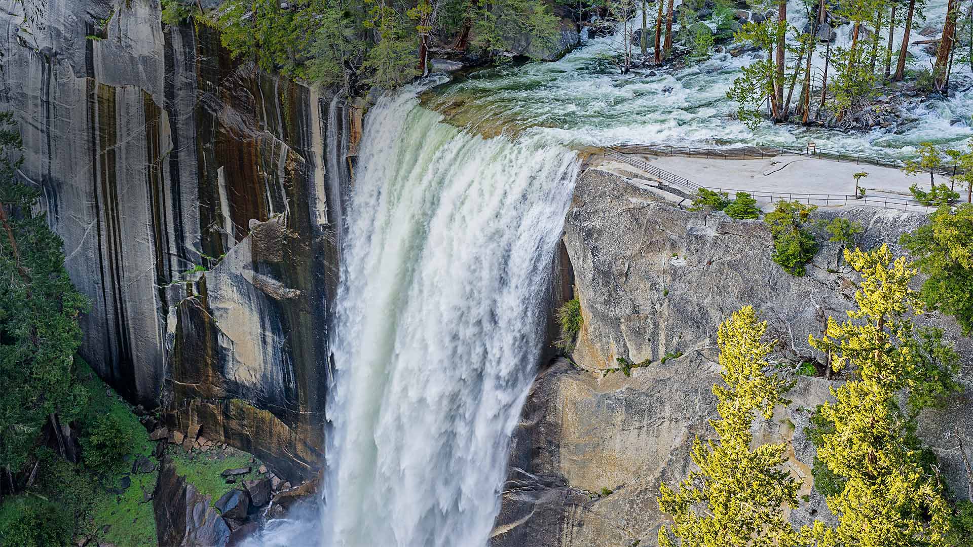 VernalFalls_ZH-CN2664125316_1920x1080.jpg