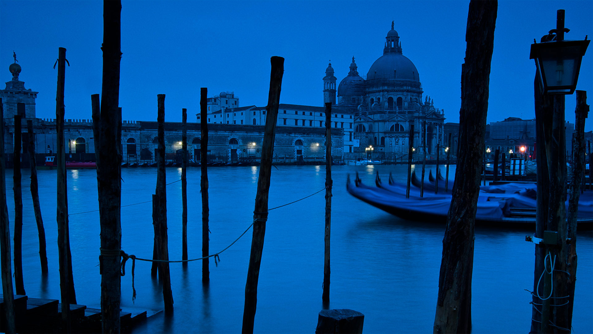 GrandCanalGondolas_ZH-CN0542933448_1920x1080.jpg