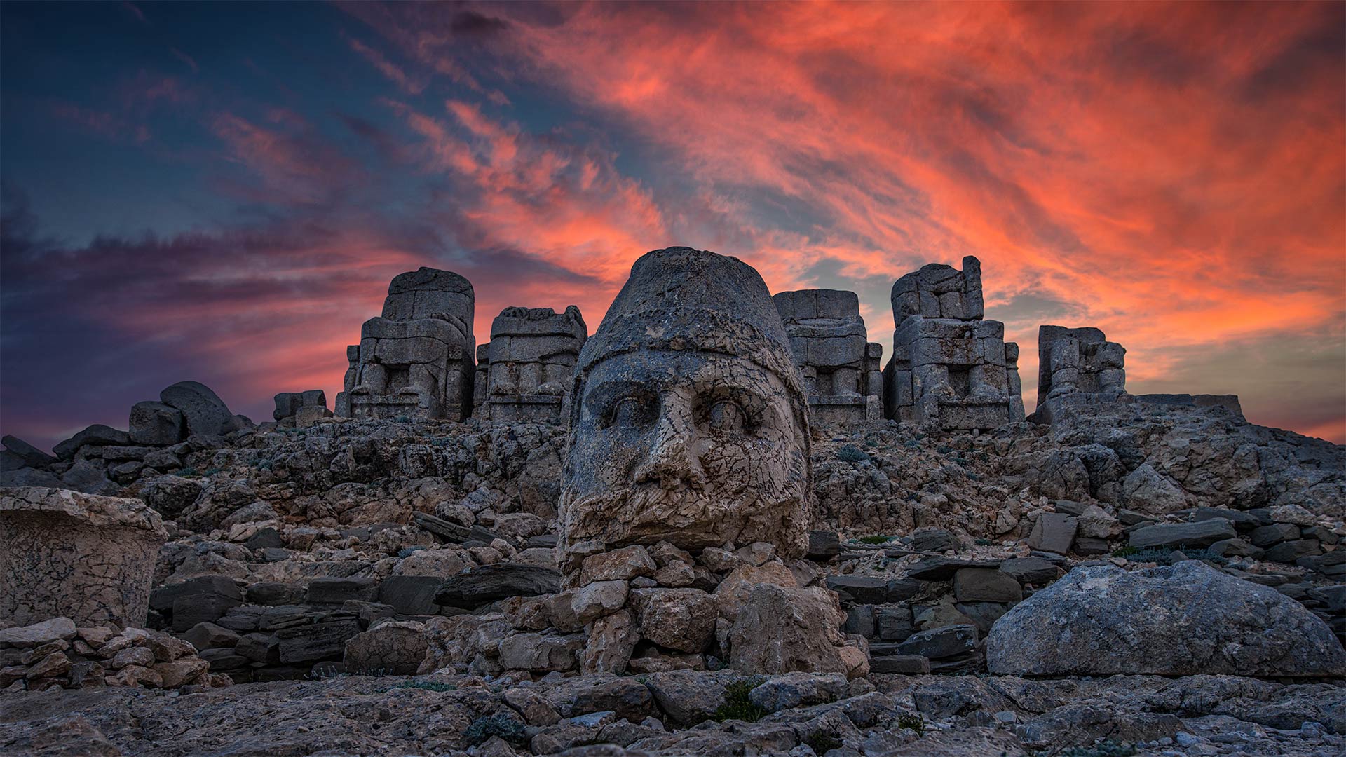 MountNemrut_ZH-CN4681788604_1920x1080.jpg
