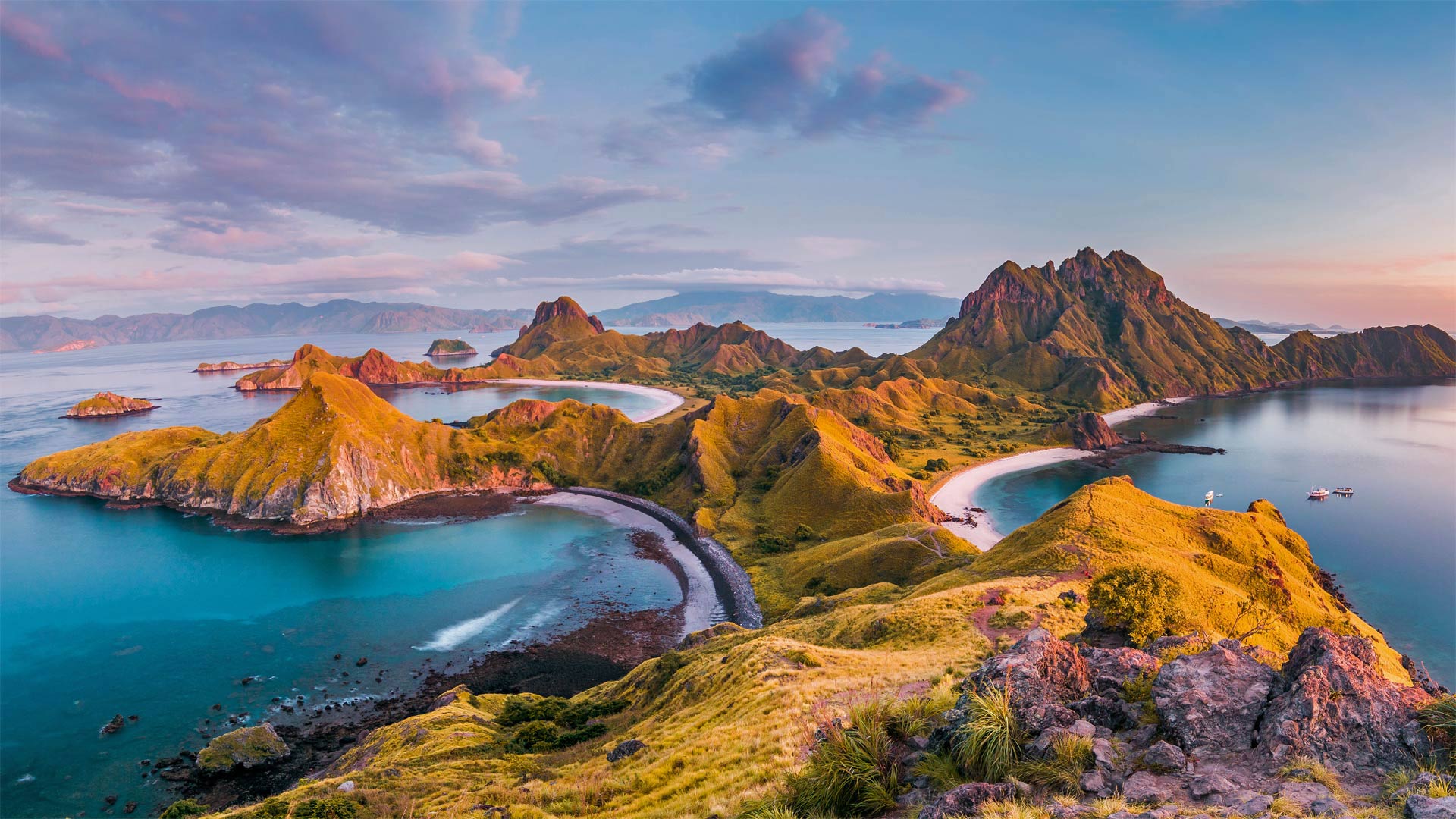 PadarIsland_ZH-CN3753026244_1920x1080.jpg