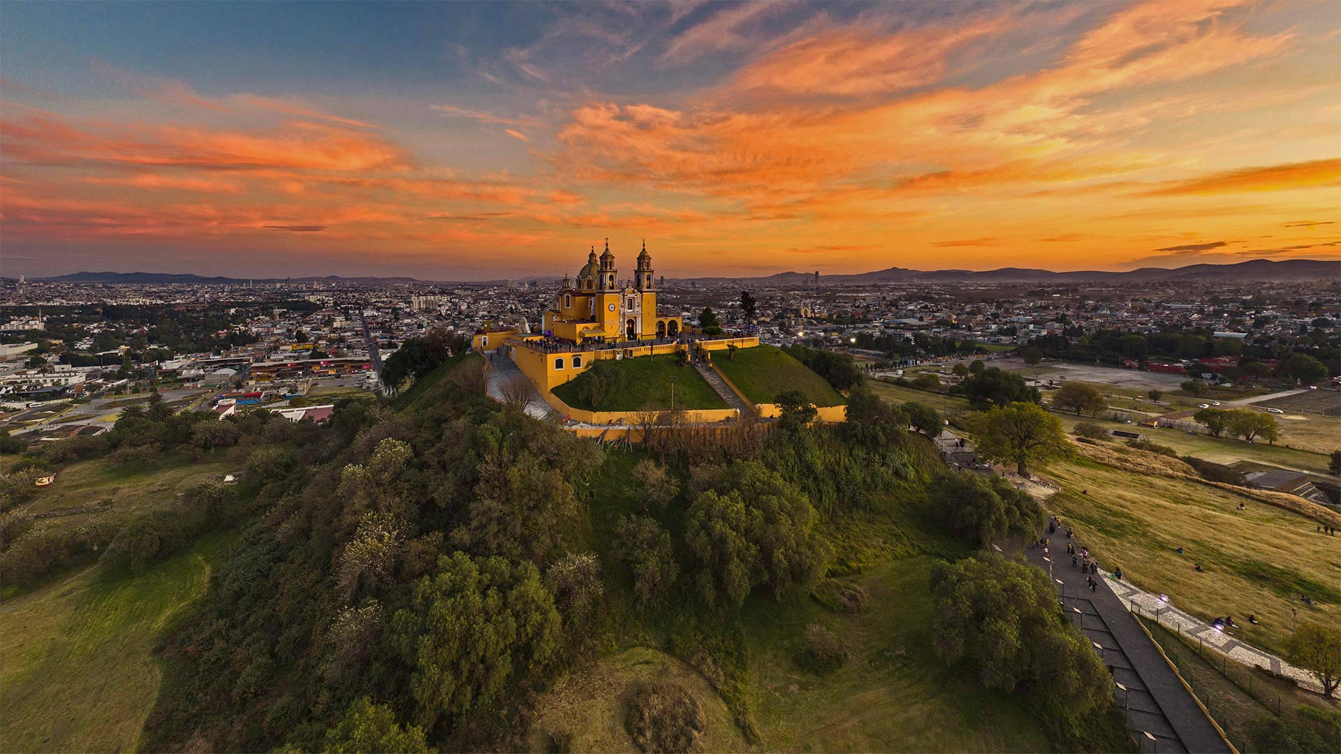 Cholula_ZH-CN9284459784_1920x1080.jpg