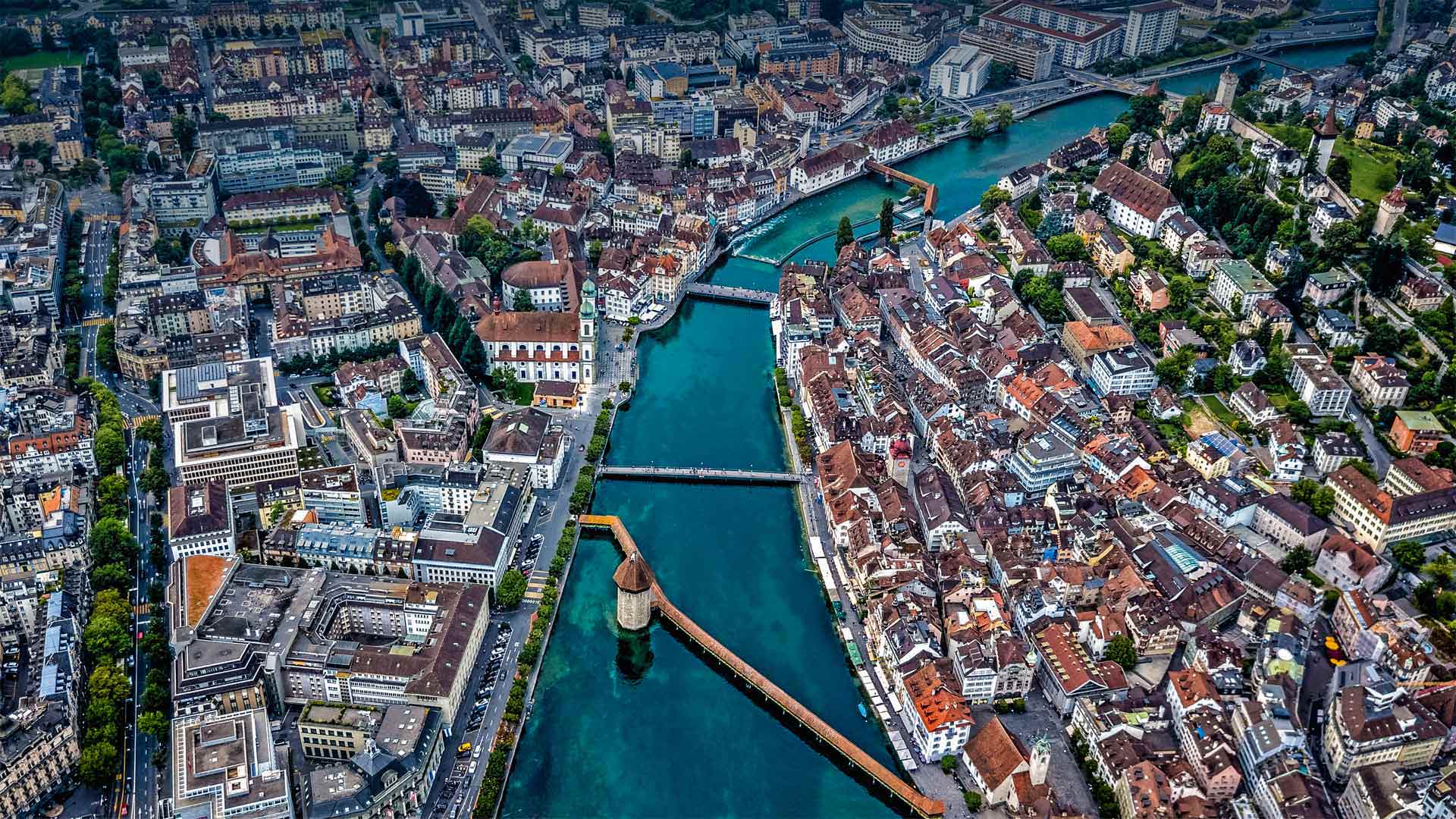 ReussRiver_ZH-CN5897721217_1920x1080.jpg