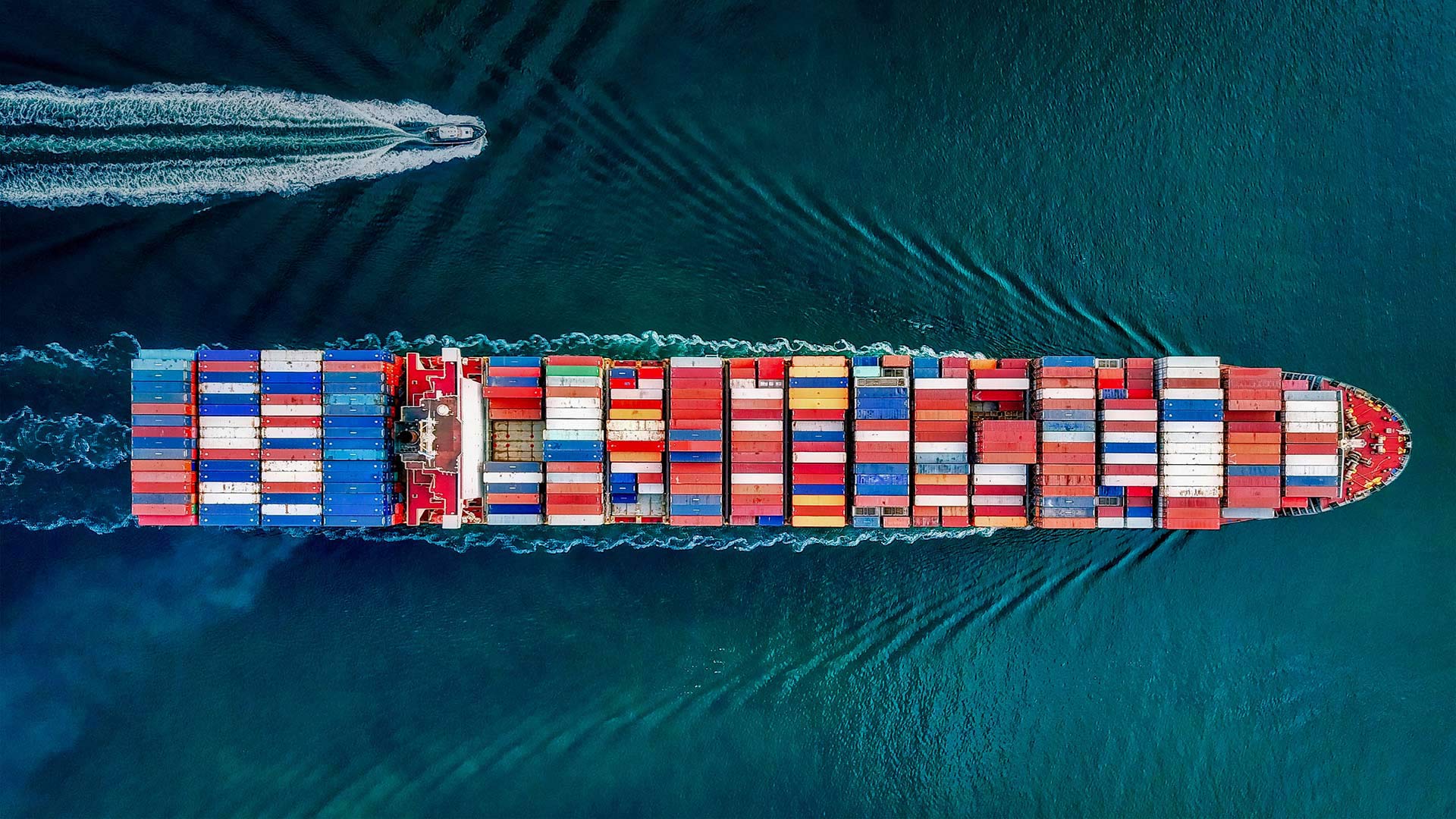 ContainerShip_ZH-CN0850122021_1920x1080.jpg