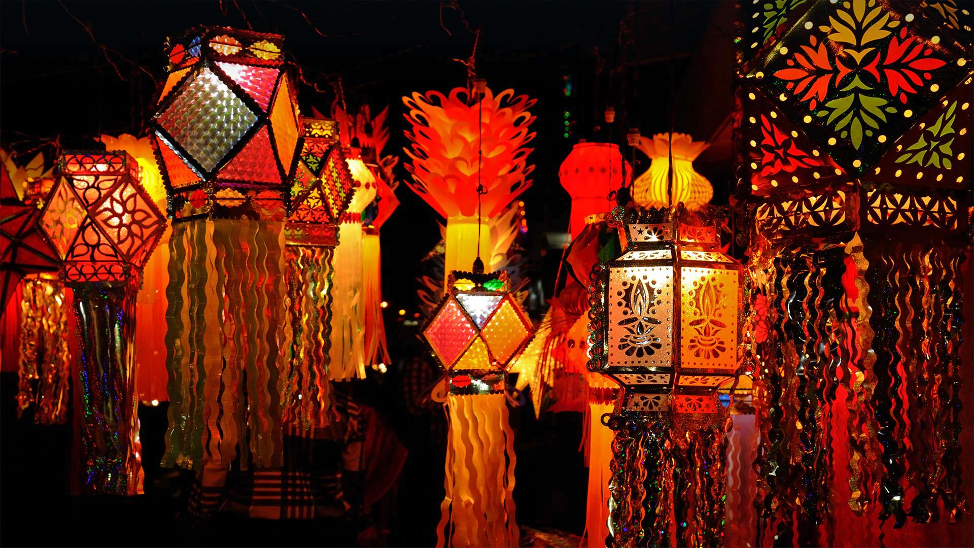DiwaliLights_EN-CN8419162561_1920x1080.jpg