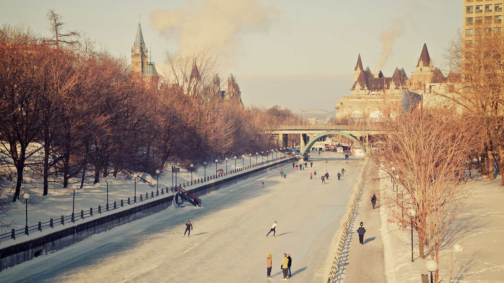 RideauSkating_EN-CN8246839350_1920x1080.jpg